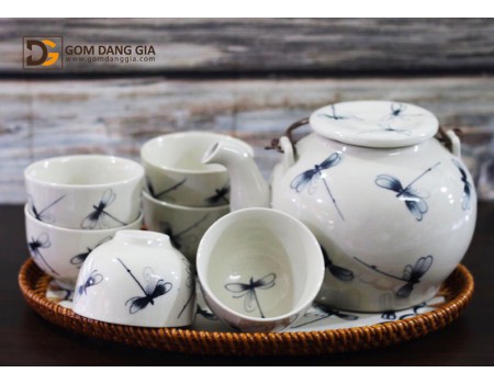 Bộ ấm trà vung phẳng phong cách Nhật Bản khay mây đan hoa văn vẽ tay